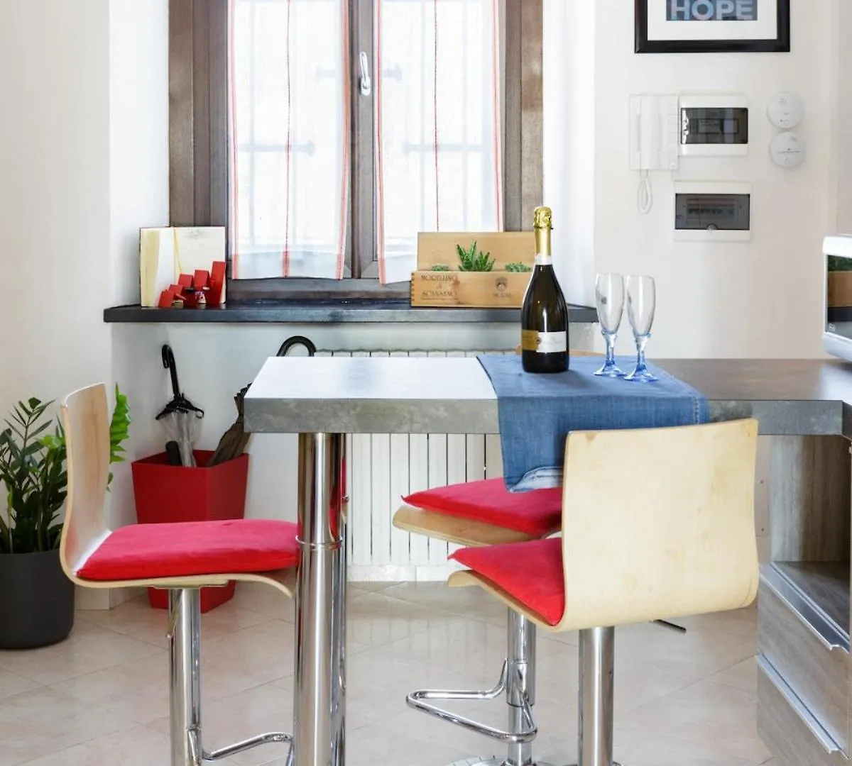 Navigli-Tortona - Modern Flat With Wi-Fi And Ac Apartment Milan